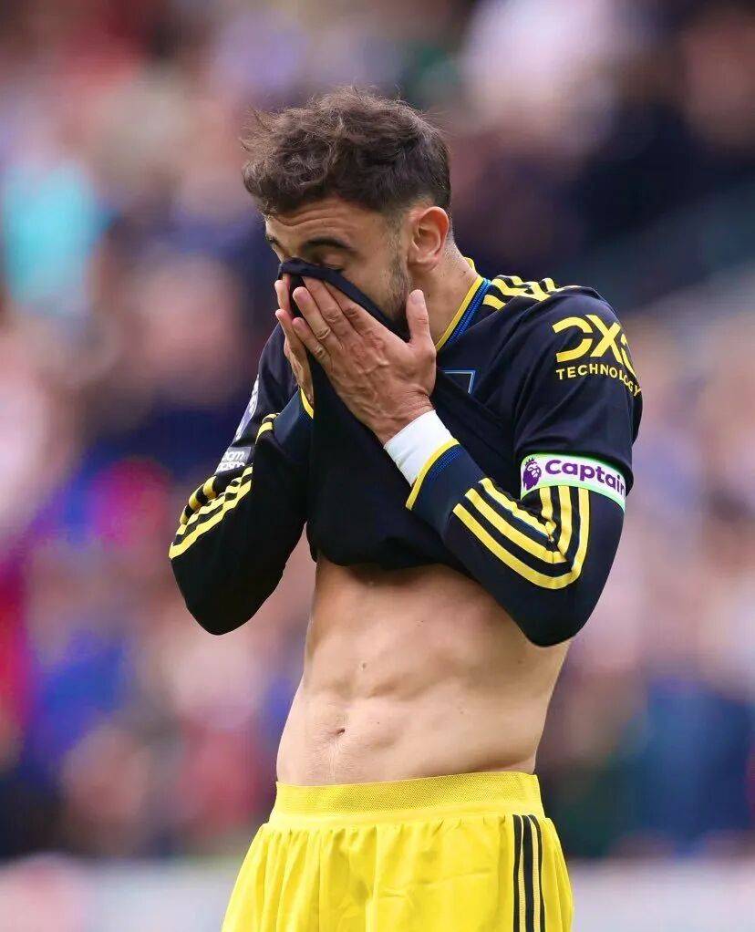 「10.3」曼联新闻快讯：herewego！曼联签下17岁后腰奥罗斯科