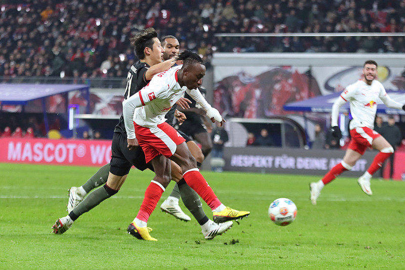 竞彩世界杯-拜仁5-1莱比锡 奥利塞助攻帽子戏法