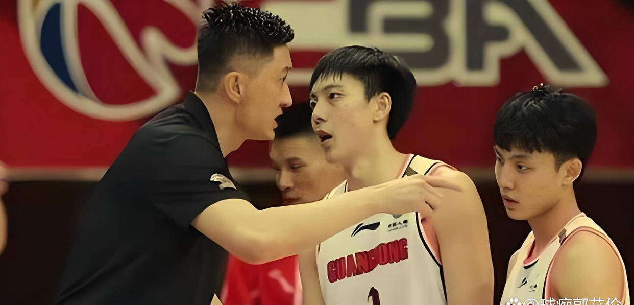 NBA全明星首发实力当之无愧，CBA全明星首发却成流量博弈的尴尬局面