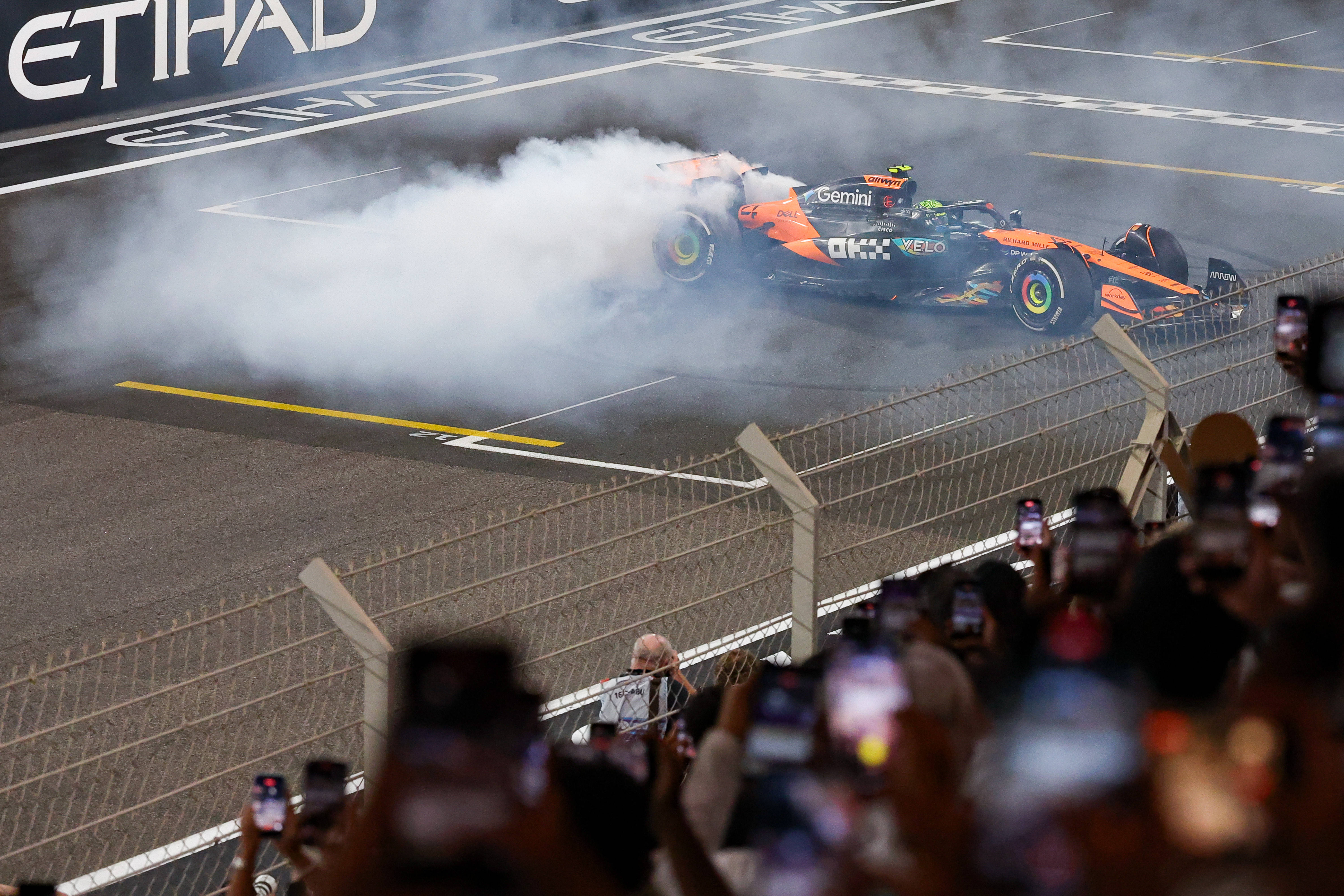 （体育）赛车——F1阿布扎比大奖赛正赛赛况